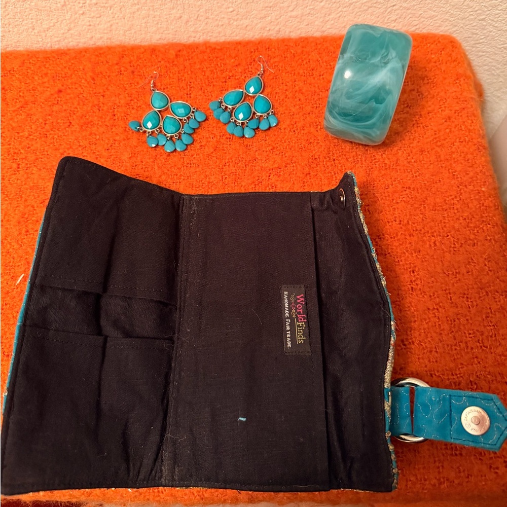 Turquoise wallet and jewelry bundle - Picture 4 of 8